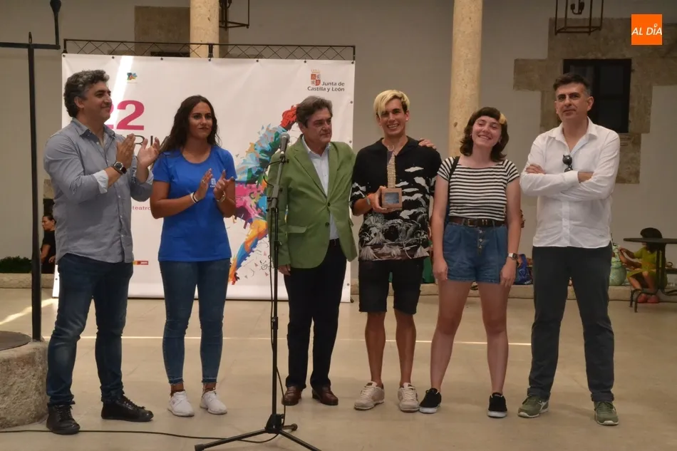 Foto 7 - Entregados los 8&ordm; Premios Rosa M&ordf; Garc&iacute;a Cano con un renovado dise&ntilde;o de los galardones  