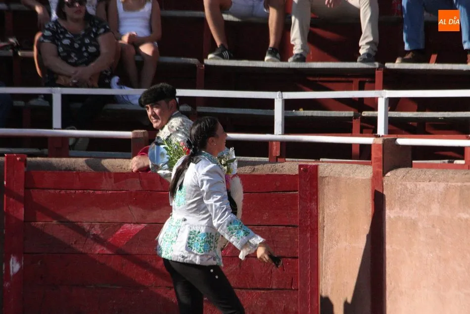 Foto 6 - Triunfo de Ana Rita en el festejo de rejones de Masueco  