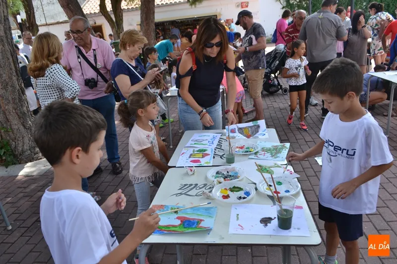 Foto 3 - El Mi&eacute;rcoles de Ferias sobresale por la alta participaci&oacute;n en el taller de dibujo infantil y la...