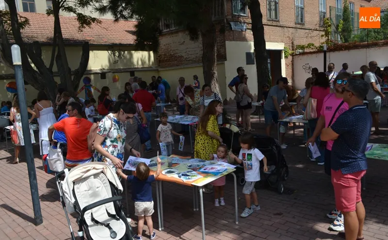 Foto 2 - El Mi&eacute;rcoles de Ferias sobresale por la alta participaci&oacute;n en el taller de dibujo infantil y la...