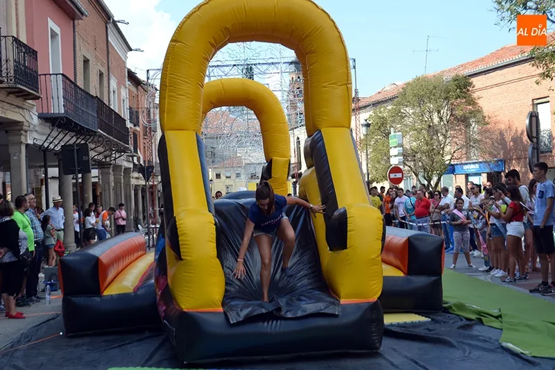 Más de una treintena de peñas participaban en la Yincana del Miercoles de Ferias