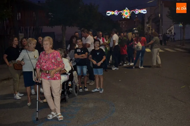 Foto 9 - La parrillada roza las 1.200 raciones servidas en favor de Acopedis
