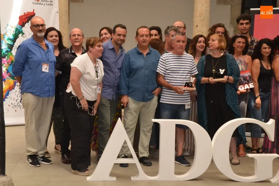 Foto 5 - Emotivo homenaje al productor Carlos Romay dentro de la entrega de los 3&ordm; Premios de ADGAE  