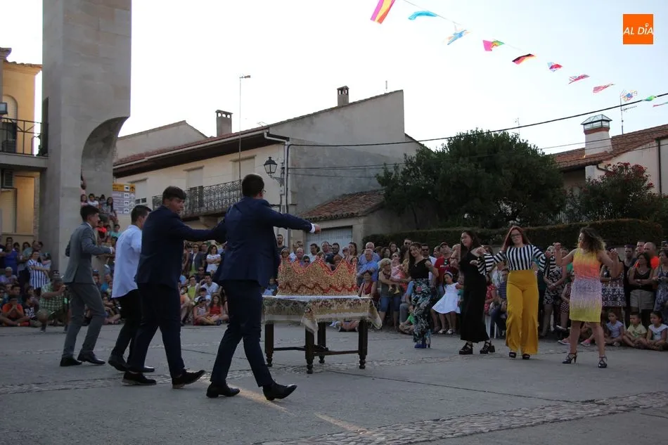 Foto 5 - Los Quintos dan paso en Vilvestre a los platos fuertes de las Fiestas del Toro  