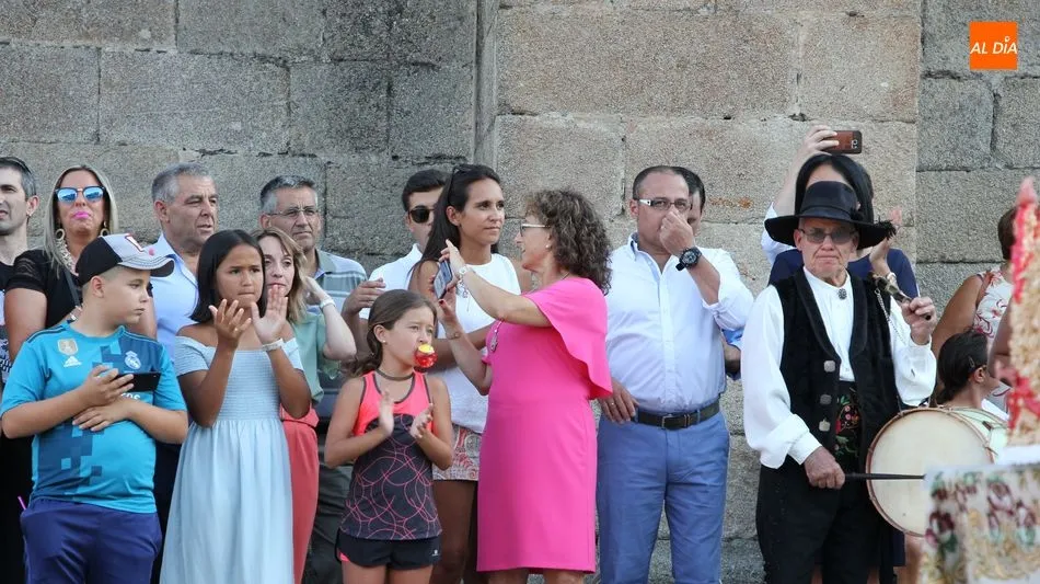 Foto 3 - Los Quintos dan paso en Vilvestre a los platos fuertes de las Fiestas del Toro  