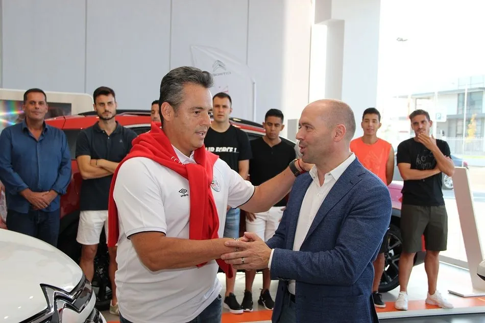 Foto 3 - El Salamanca UDS presenta a todos sus nuevos fichajes de dos tacadas