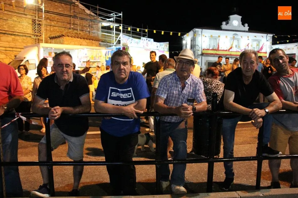 Foto 2 - El preg&oacute;n y la proclamaci&oacute;n de reina y damas dan el pistoletazo de salida a las fiestas de...