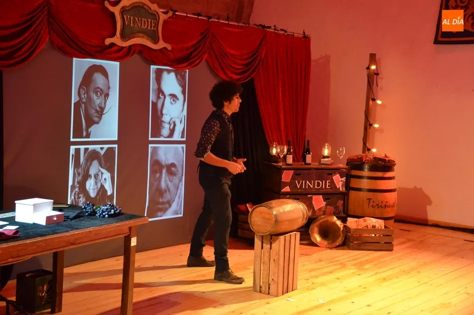 Foto 9 - Miguel de Lucas marida de forma brillante vino y magia en el debut como escenario de Feria del...