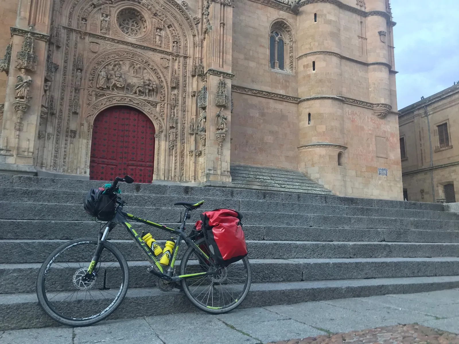 Foto 3 - Un salmantino recorre m&aacute;s de mil kil&oacute;metros en bicicleta para recaudar fondos a favor de la...