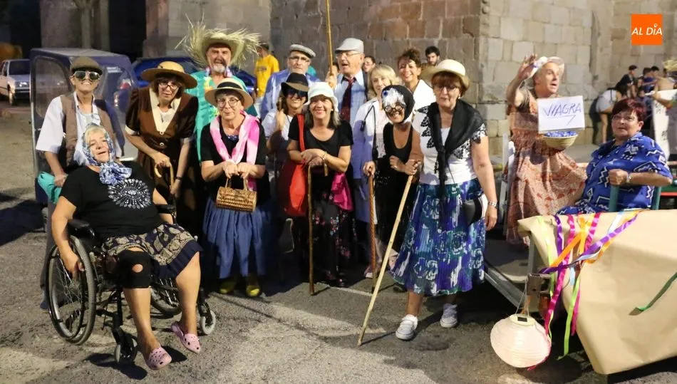Los vecinos de Pereña participan activamente en sus fiestas independientemente de su edad / CORRAL