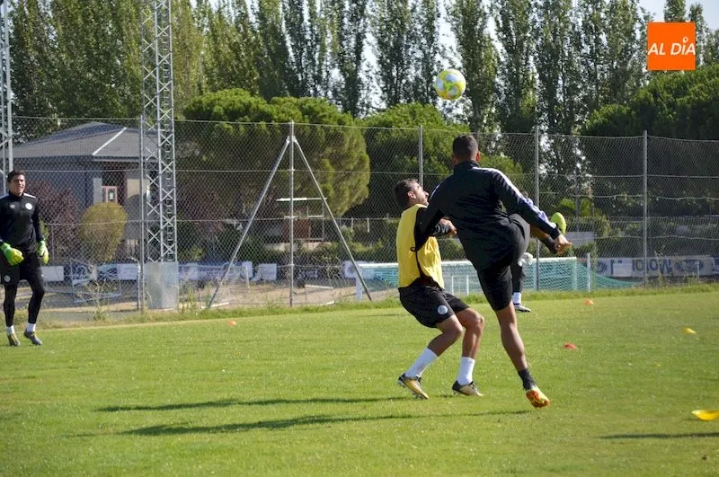 Foto 6 - El Salamanca UDS ultima los detalles de su partido frente al Arenas de Getxo sin Rafa Due&ntilde;as ni...