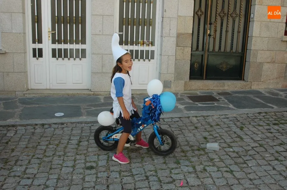 Foto 8 - El desfile de bicicletas anima la ma&ntilde;ana en Vilvestre  