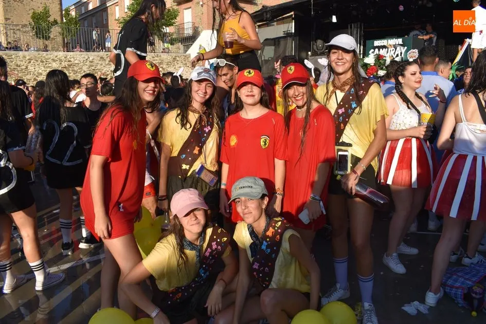 Foto 5 - Alba de Tormes inicia las fiestas de la Transverberaci&oacute;n con el chupinazo
