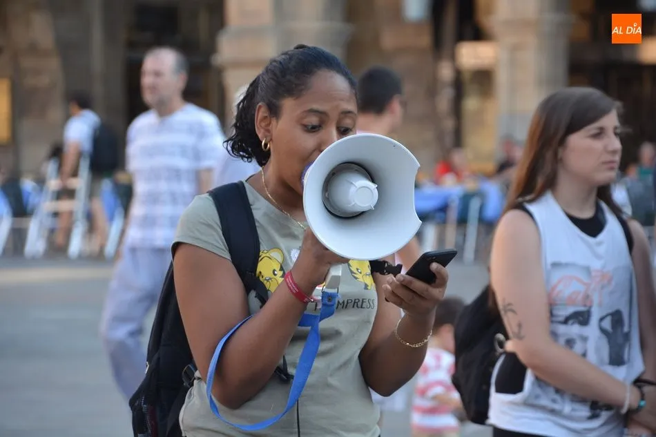 Foto 10 - Las protestas por la inacci&oacute;n en los incendios del Amanzonas llegan a la Plaza Mayor  