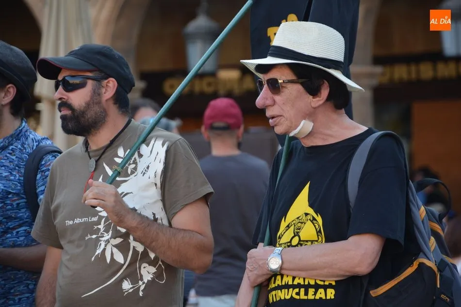 Foto 4 - Las protestas por la inacci&oacute;n en los incendios del Amanzonas llegan a la Plaza Mayor  