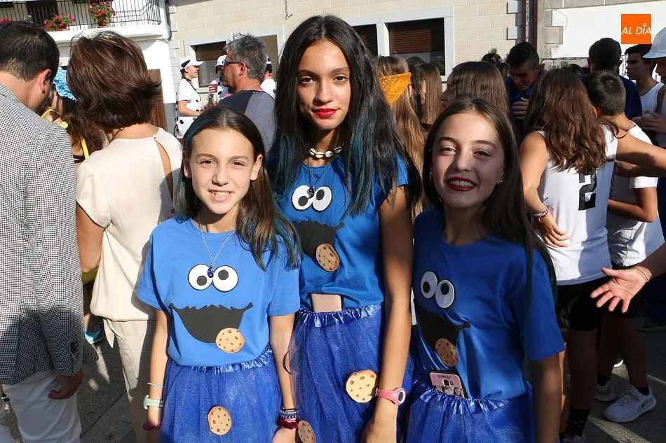 Foto 8 - El multitudinario chupinazo da comienzo a las fiestas de San Bartolo