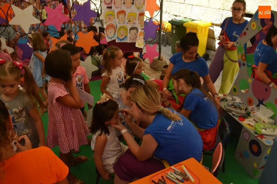 Los más pequeños quedan preparados para montar su propia función  