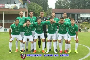 Foto 4 - El Guijuelo olvida las penas con la llegada de la Liga y vence al Leioa (0-1)