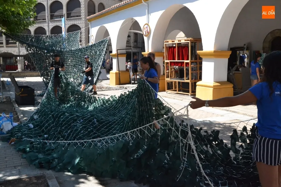 Foto 6 - El Divierteatro se despide con la cl&aacute;sica &lsquo;procesi&oacute;n&rsquo; hasta el antiguo Colegio San Jos&eacute;  