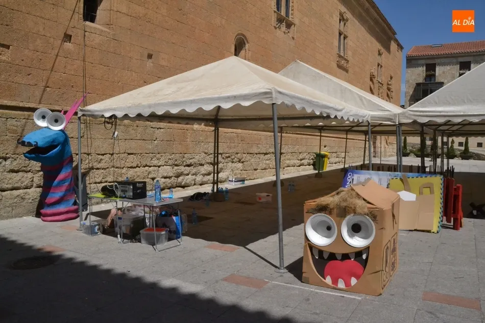 Foto 3 - El Divierteatro se despide con la cl&aacute;sica &lsquo;procesi&oacute;n&rsquo; hasta el antiguo Colegio San Jos&eacute;  