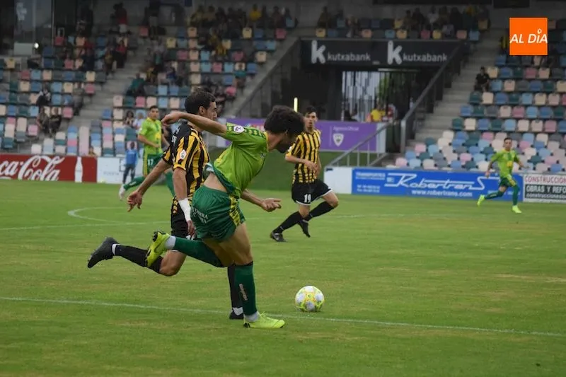 Foto 6 - Unionistas arranca la liga con mal pie en Barakaldo (2-1)