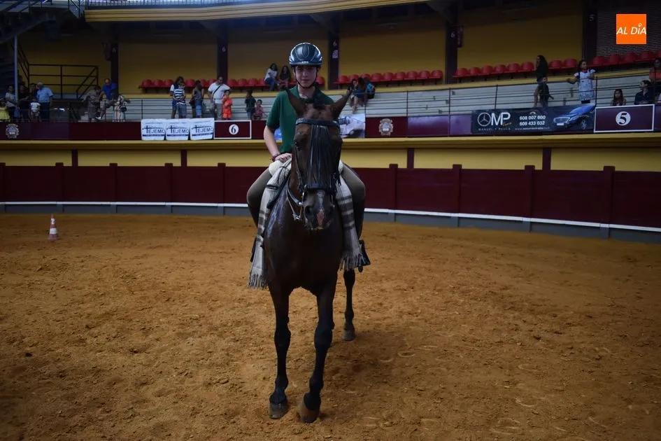 Foto 4 - Espectacular exhibici&oacute;n de equitaci&oacute;n de trabajo en la Plaza de Toros  