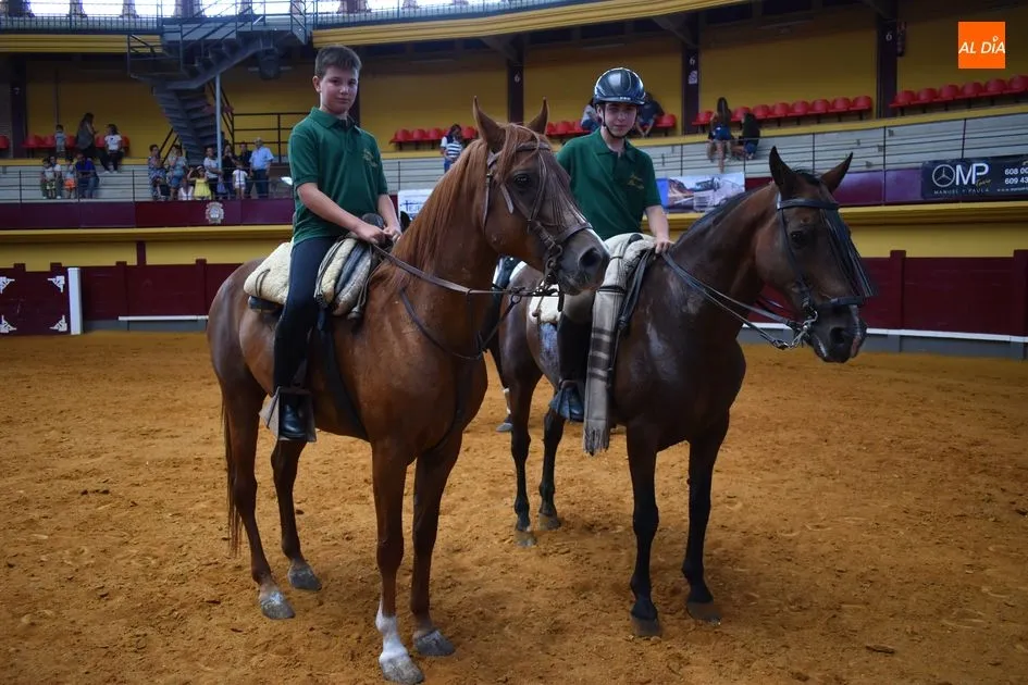 Foto 2 - Espectacular exhibici&oacute;n de equitaci&oacute;n de trabajo en la Plaza de Toros  