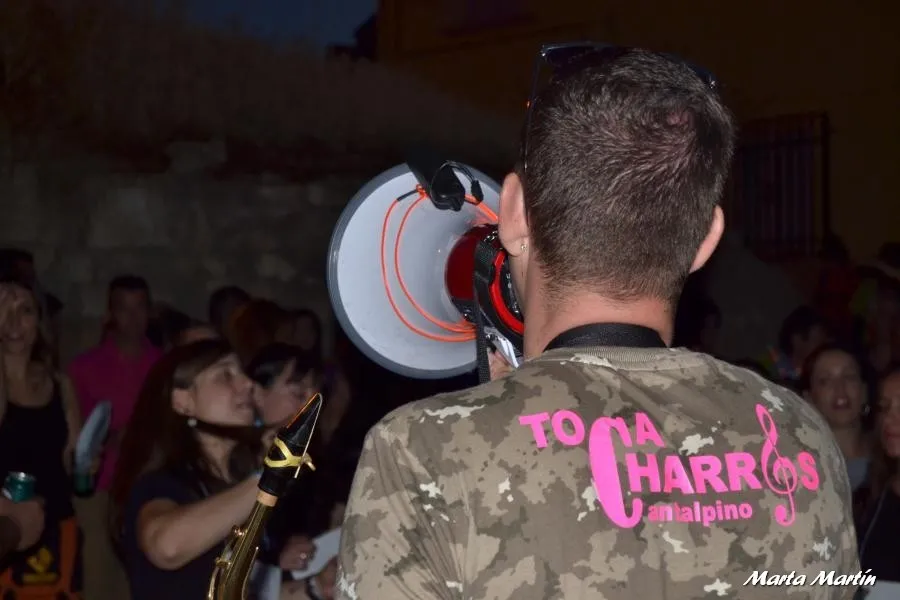 Foto 5 - Las pe&ntilde;as se hacen con el protagonismo en las fiestas de la patata