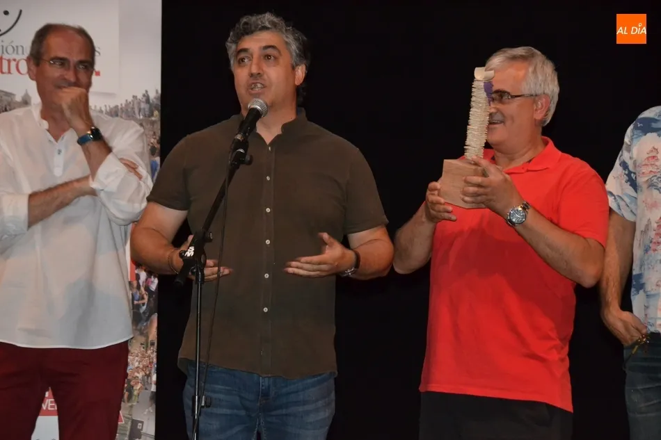 Foto 5 - El Seminario y Juan Carlos S&aacute;nchez reciben una sorpresa en la premiaci&oacute;n a los mejores de la...