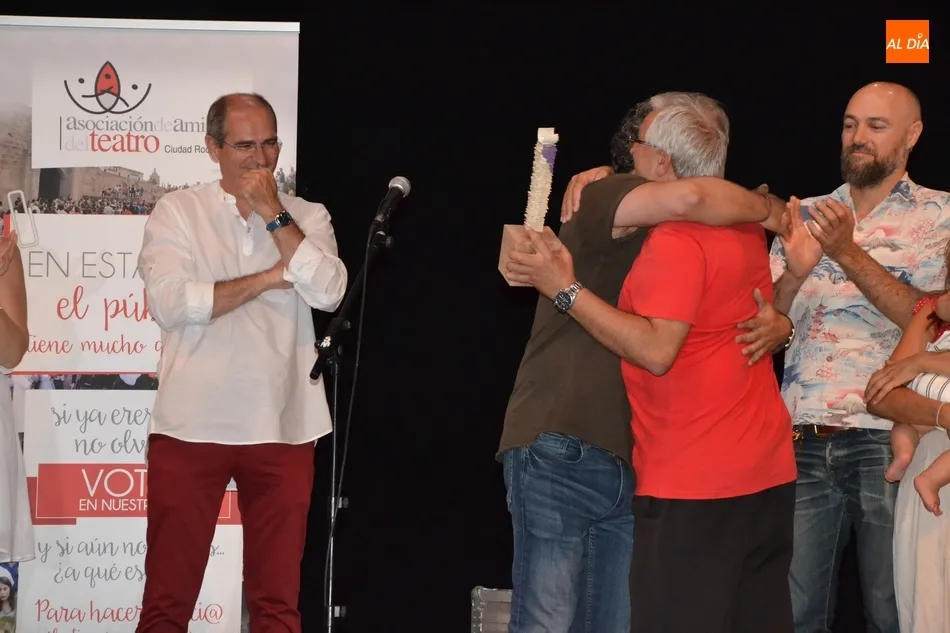 Foto 6 - El Seminario y Juan Carlos S&aacute;nchez reciben una sorpresa en la premiaci&oacute;n a los mejores de la...