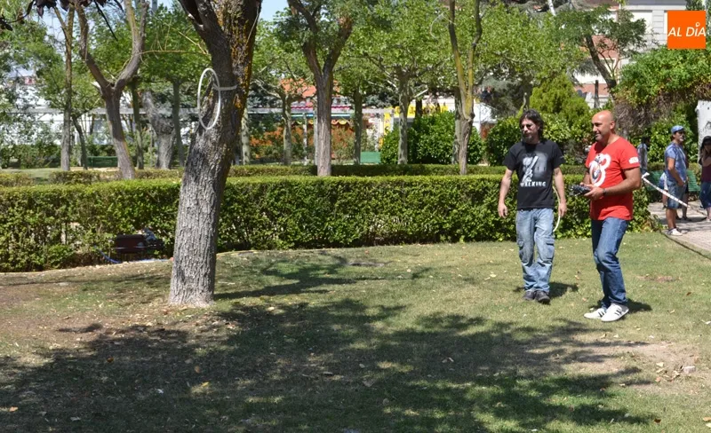 Foto 6 - La subdelegada del Gobierno &lsquo;se arranca&rsquo; con un baile por las fiestas de Pe&ntilde;aranda