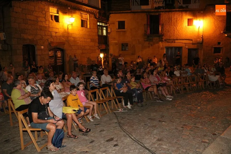 Foto 4 - Abrojo Folk ofrece su m&uacute;sica en el solano bajero