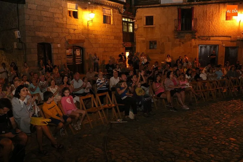 Foto 2 - Abrojo Folk ofrece su m&uacute;sica en el solano bajero