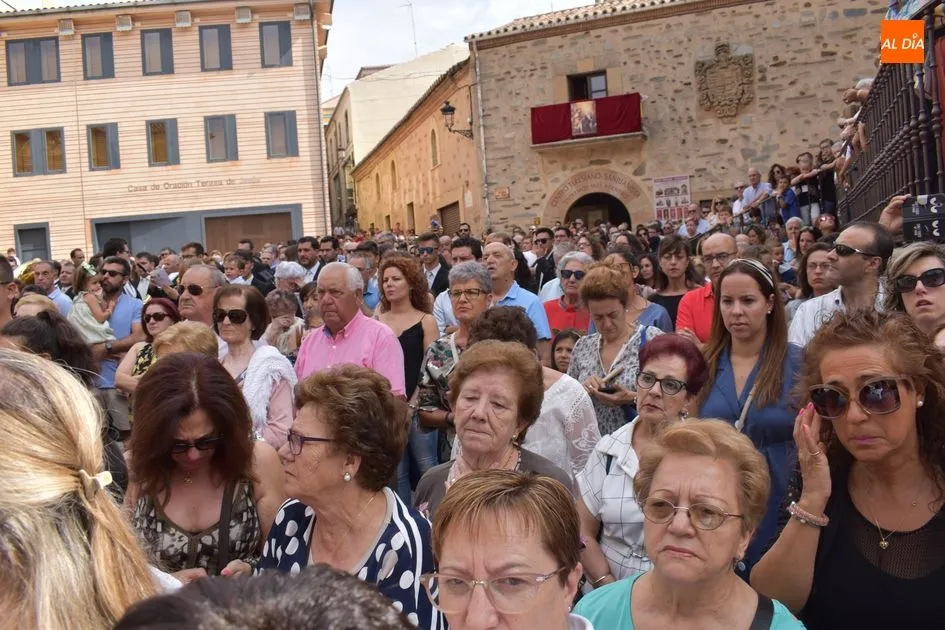 Foto 7 - Alba de Tormes arropa a Santa Teresa en su salida de clausura
