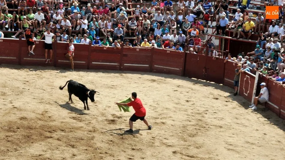 Foto 11 - Gran expectaci&oacute;n en el segundo encierro a caballo de las Fiestas de Lumbrales