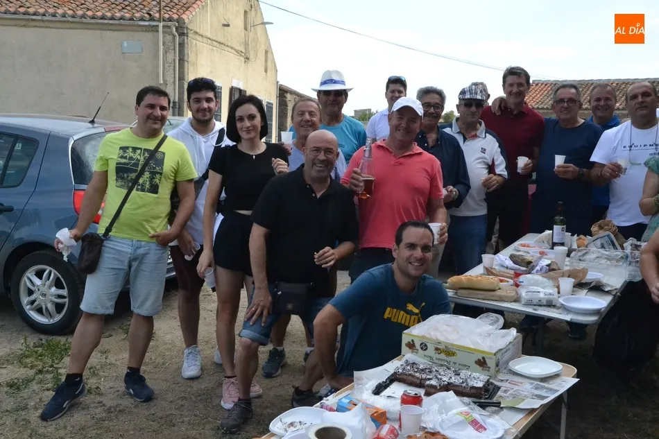 Foto 4 - Los Amigos de la Panceta de Ciudad Rodrigo no fallan a su cita con Fuenteguinaldo  
