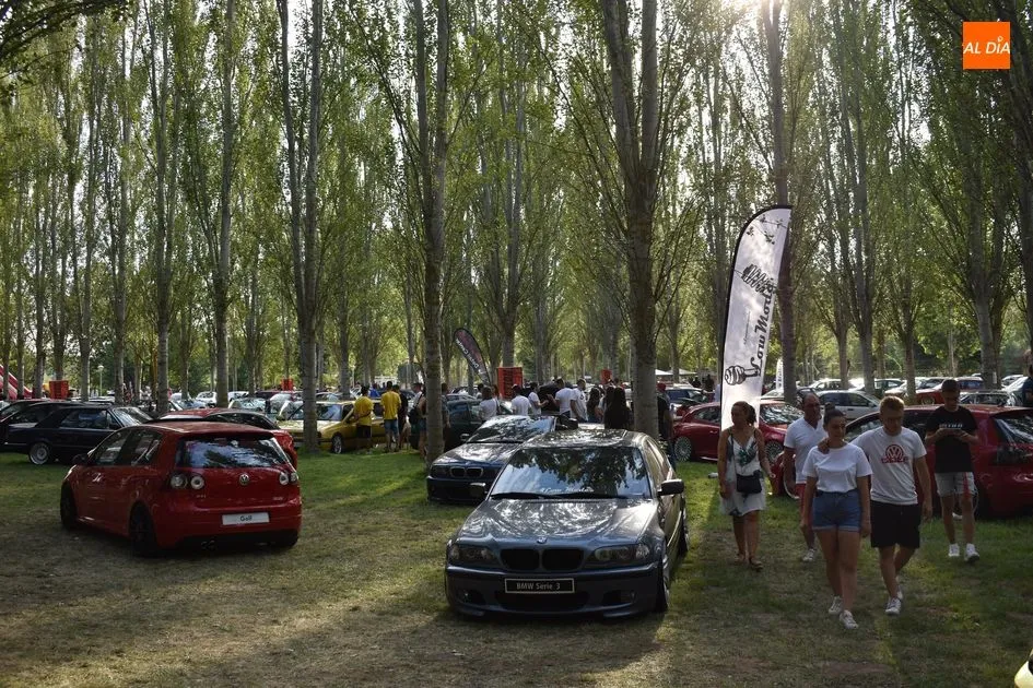 Foto 2 - Gran concentraci&oacute;n de coches en el Camping Municipal de Alba de Tormes