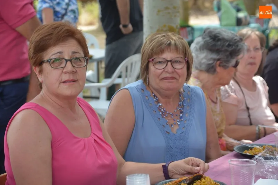 Foto 9 - Una buena raci&oacute;n de paella para despedir las fiestas en Golpejas