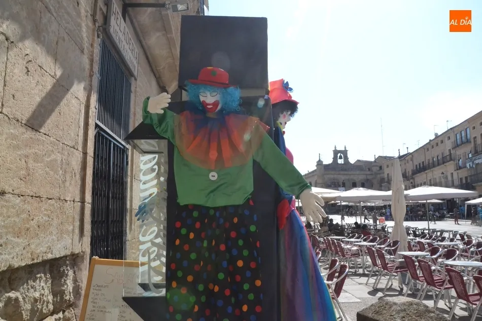 Foto 3 - D&iacute;as de Feria: Una cabina de lo m&aacute;s teatral  