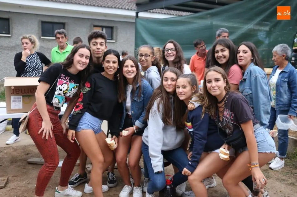 Foto 10 - En Villavieja cogen fuerzas con 1.400 raciones de carne de novillo  