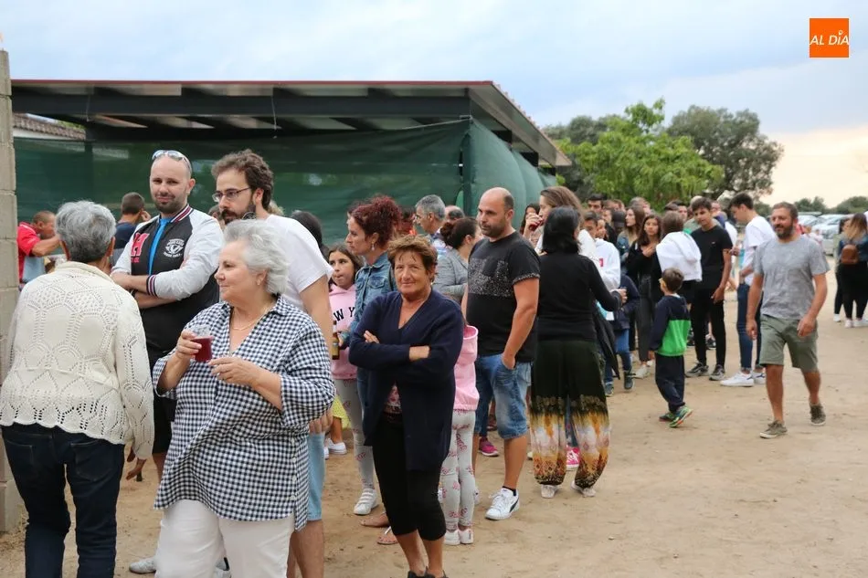 Foto 7 - En Villavieja cogen fuerzas con 1.400 raciones de carne de novillo  