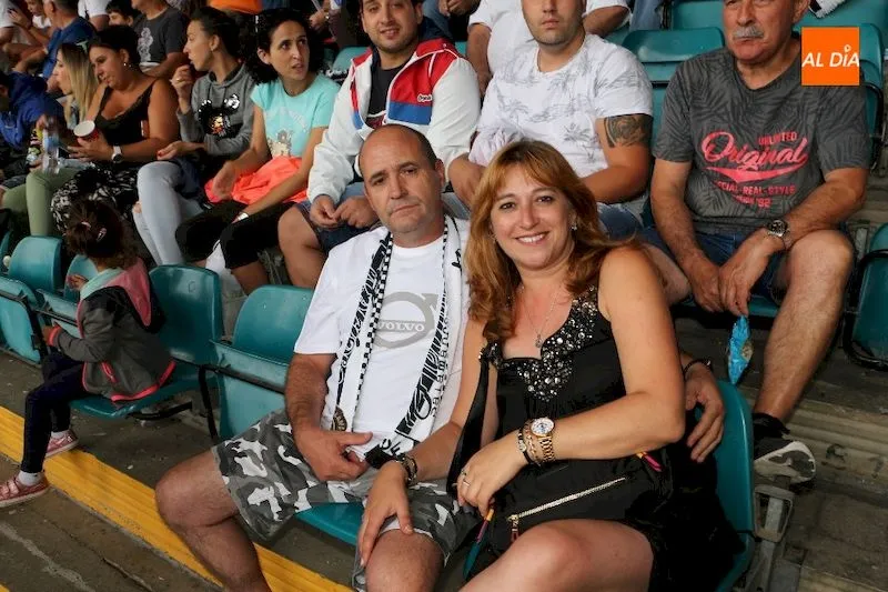 Foto 9 - El Helm&aacute;ntico se rinde a sus jugadores y entona el &ldquo;&iquest;d&oacute;nde est&aacute; &lsquo;Chiquimarco&rsquo;,...