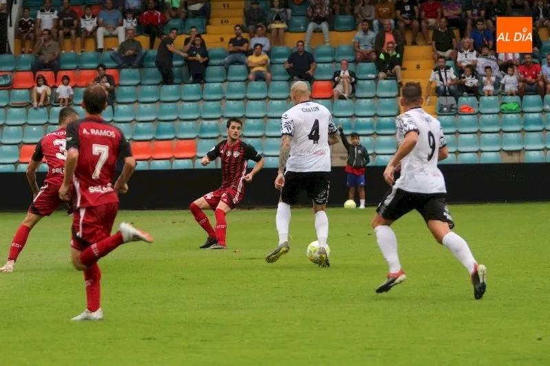 Foto 3 - Rayos, truenos&hellip; y f&uacute;tbol