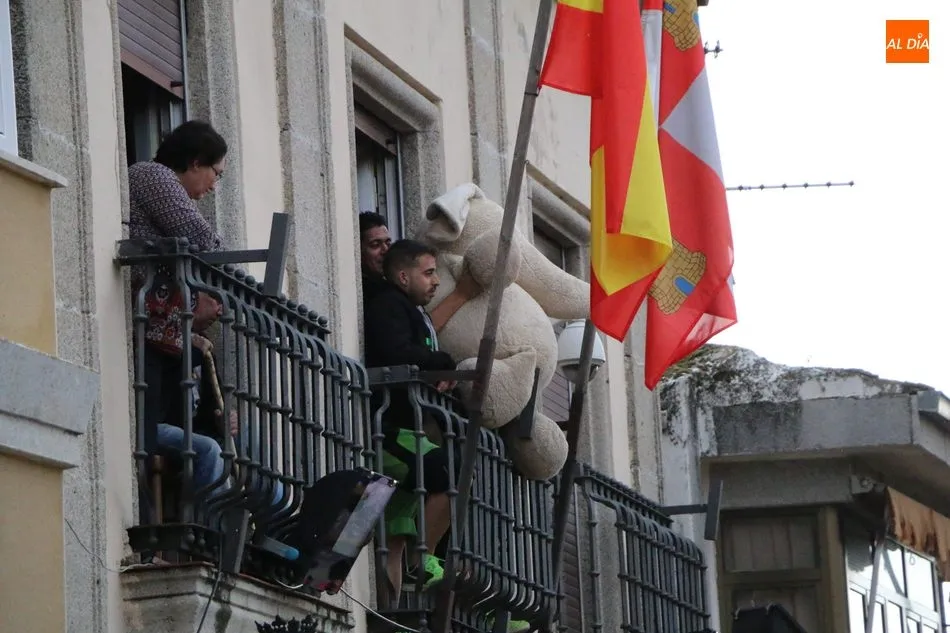 Foto 11 - Encierro r&aacute;pido y &lsquo;chorreado&rsquo; de Ignacio L&oacute;pez Chaves en Aldead&aacute;vila  