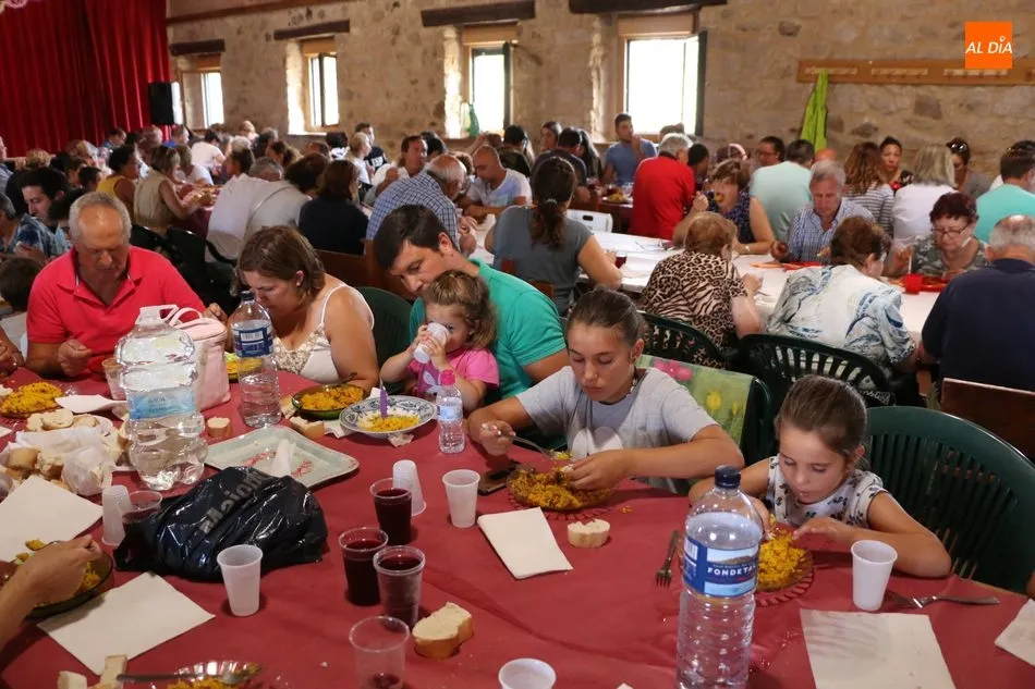 Foto 10 - En Cip&eacute;rez dicen adi&oacute;s a las fiestas con una paella de 800 raciones  