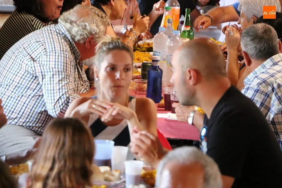 Foto 8 - En Cip&eacute;rez dicen adi&oacute;s a las fiestas con una paella de 800 raciones  