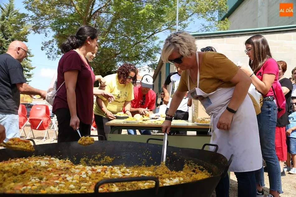 Foto 8 - La paella pone el punto final a las fiestas de Huerta
