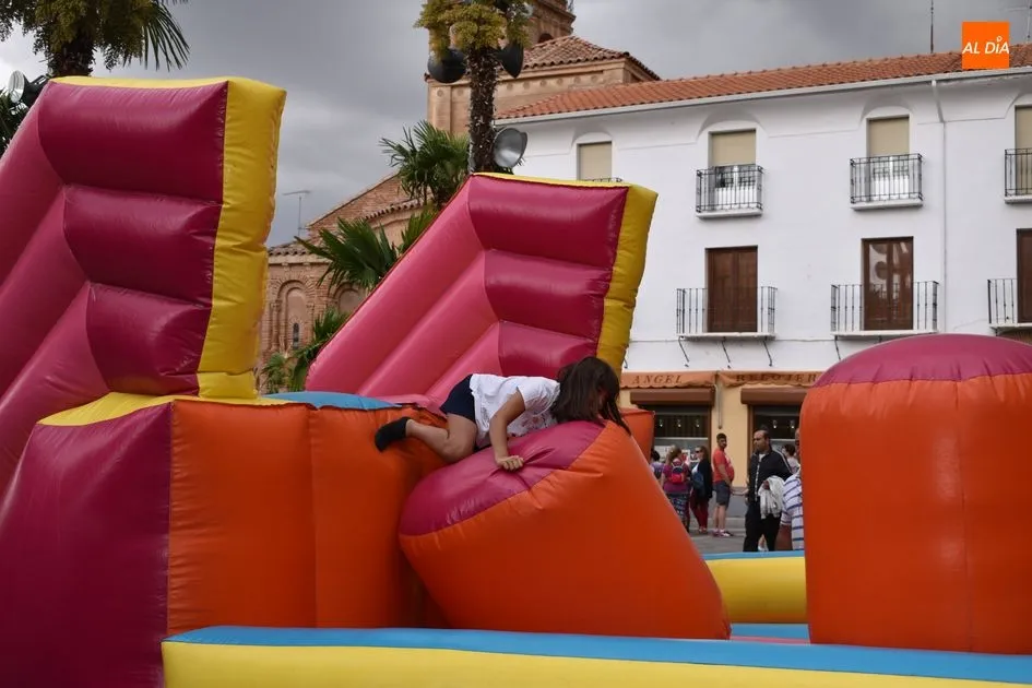 Foto 7 - El mal tiempo empa&ntilde;a la fiesta de los m&aacute;s peque&ntilde;os