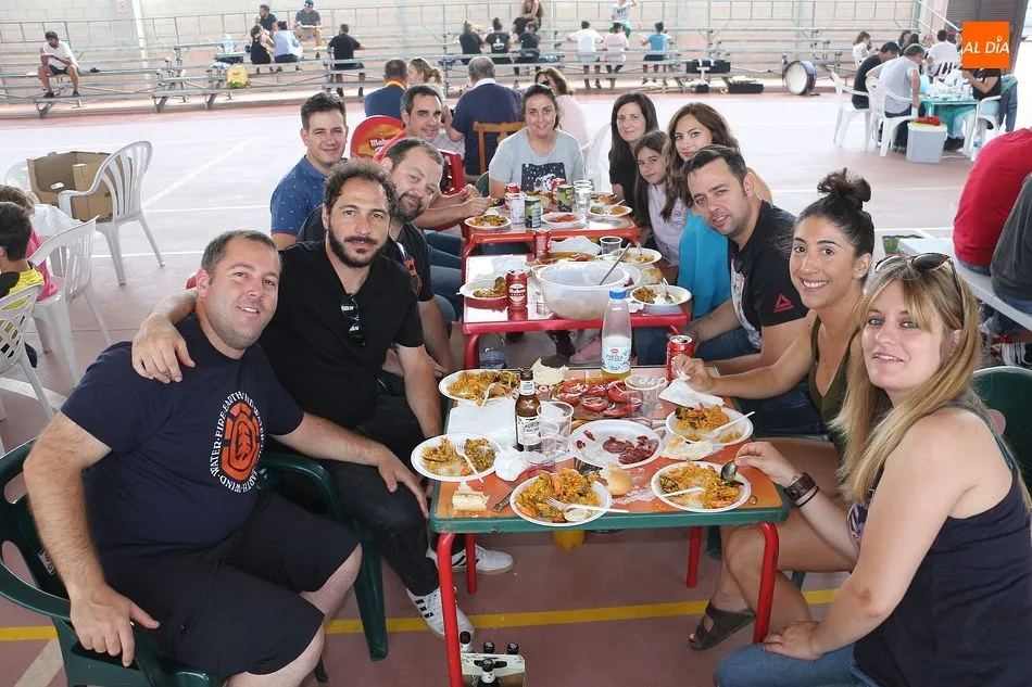 Foto 11 - Los Santos despide sus festejos con la tradicional paellada