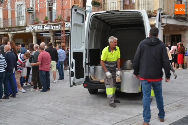 Foto 11 - La degustaci&oacute;n de la carne de novillo termina &lsquo;a bocados&rsquo; con unas intensas Ferias y Fiestas